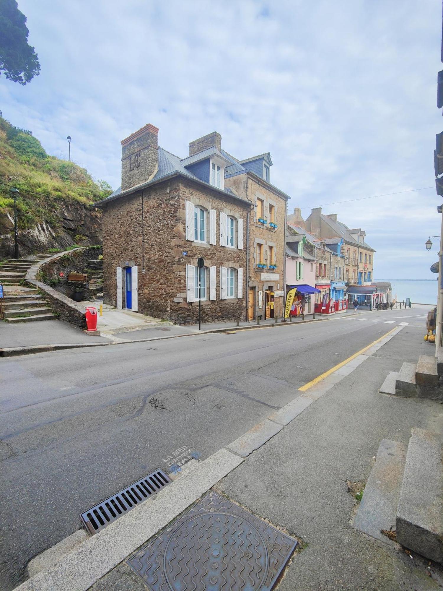 La Merveille By Mrodbnb - Appart Neuf - Vue Mer - 25M Plage & Resto - Cine - Cheminee - Popcorn Cancale Extérieur photo